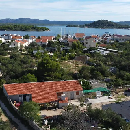 Kuca Za Odmor Zip ムルテル