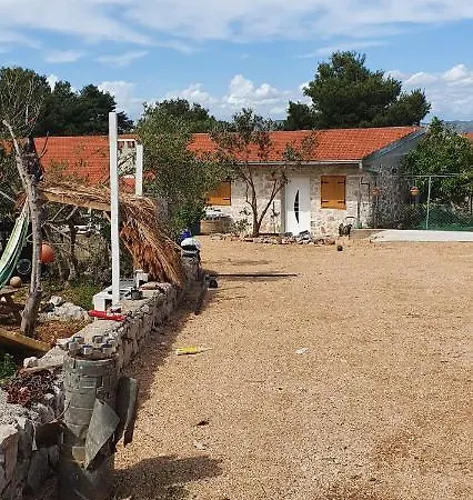 Kuca Za Odmor Zip * מורטר