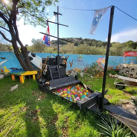 Kuca Za Odmor Zip מורטר